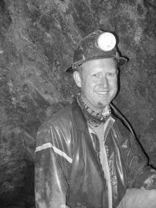 Everything goes black and white on the mine tour in Potosi!