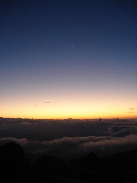 Waiting for the sun - Dawn at Tiger Hill - West Bengal Hills