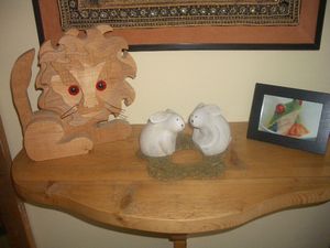 Wooden lion and rabbit ornaments in Italian hotel