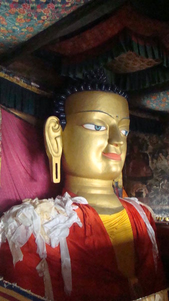 2 Storey tall Buddha