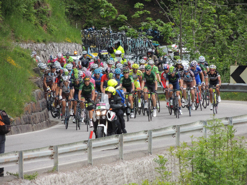 The Giro on the way to Falcade Alta