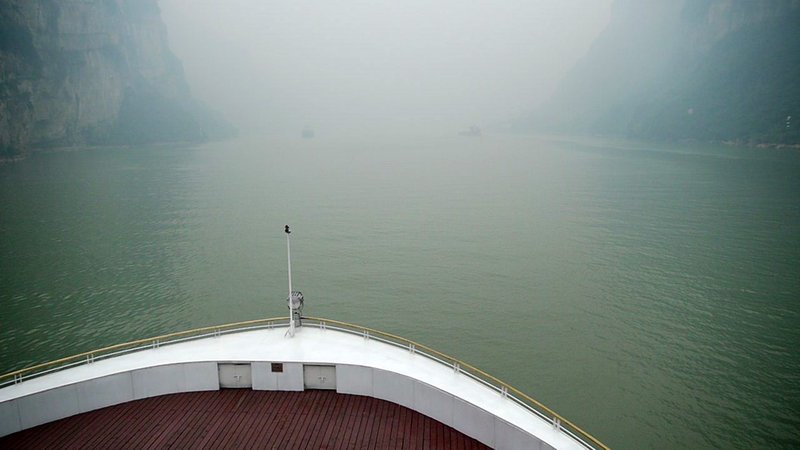 Passing through Xiling Gorge 西陵峡