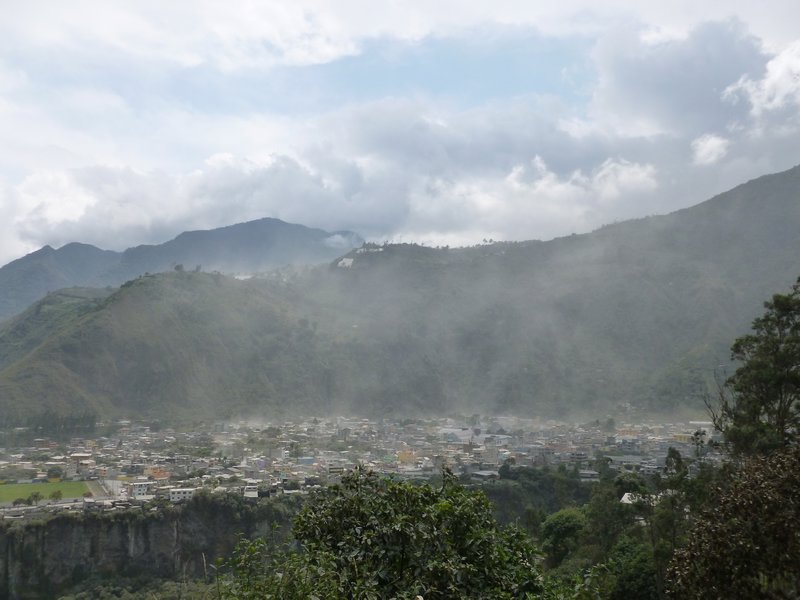 Baños covered under a cloud of ash