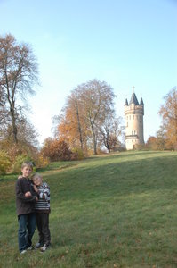 E&L in front of the Flatowturm