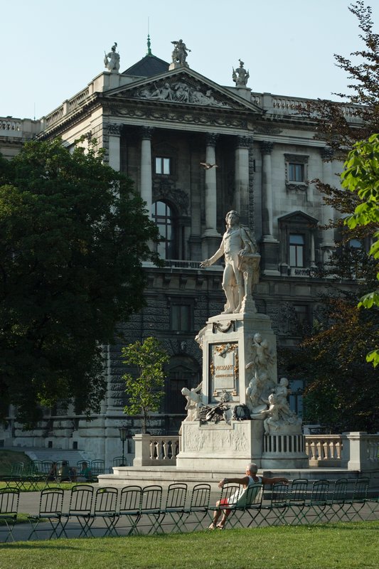 Mozart statue, Vienna