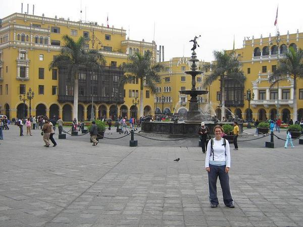 Plaza de Armas à Lima. 