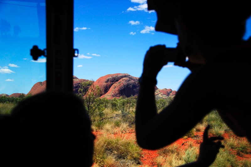 Snapping Uluru through the window