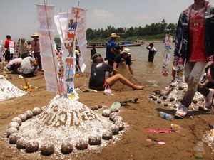 Sand stupa competition