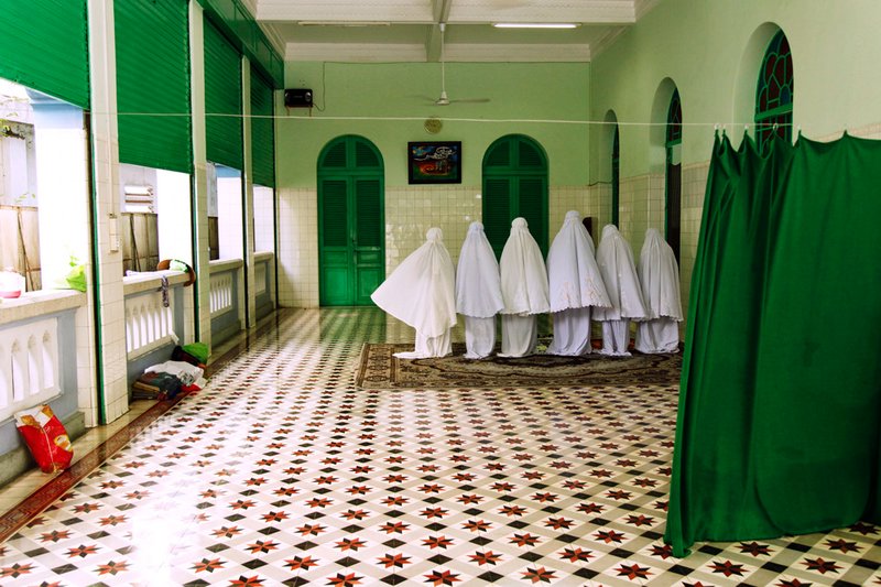 Peek inside a mosque