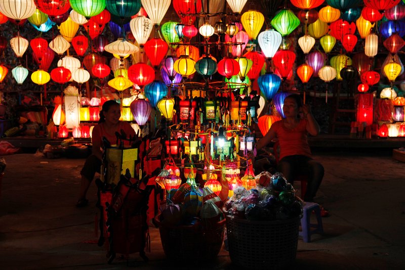 Hoi An loves lanterns