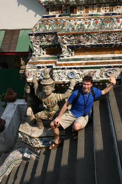 Steve and the statue at Wat Arun