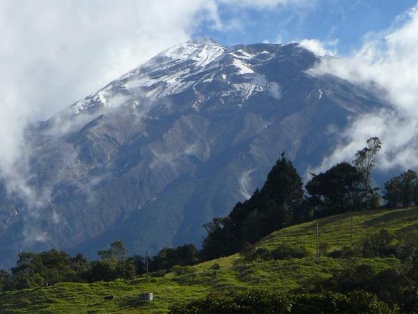 The tripside of Tungurahua