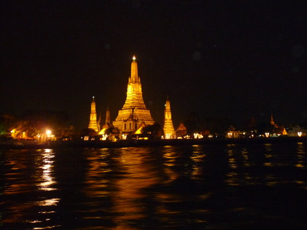 Bangkok- le soir sur le ferry