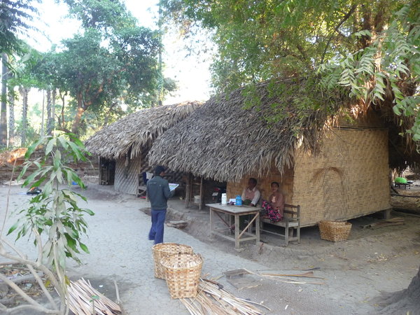Amarapura - maison en bambous