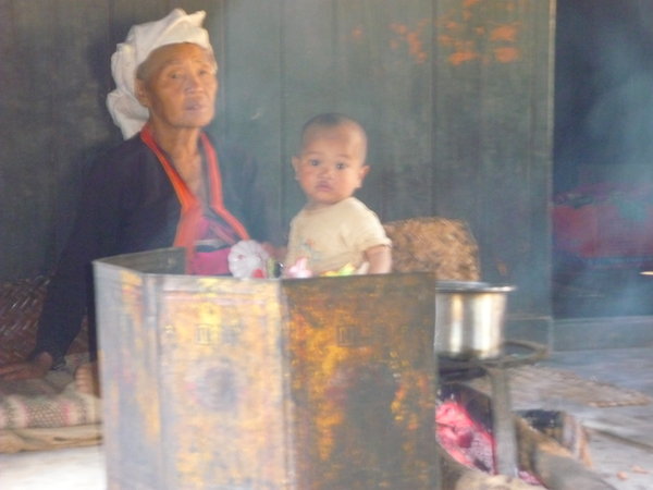 Village palaung - a cote du feu