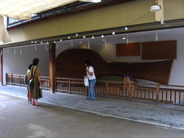 worlds largest wooden rice spoon (miyajima)