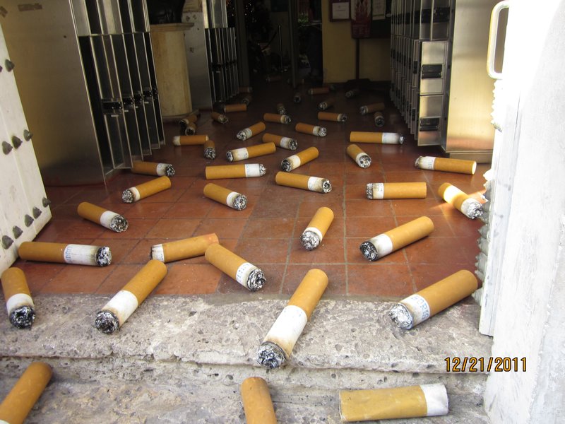 gigantic cigarette butts in Cartagena