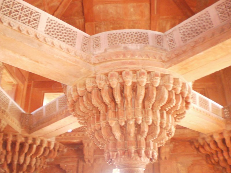 Central pillar of Hall of Private Audience