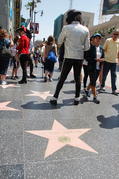 MJ på Hollywood Boulevard