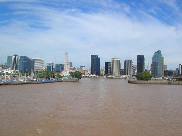 Buenos Aires from the slow boat