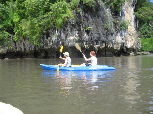 Jess and Alison Kayaking
