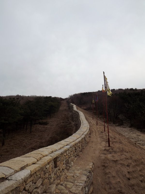 Looking along the wall at Geumjeong North Gate