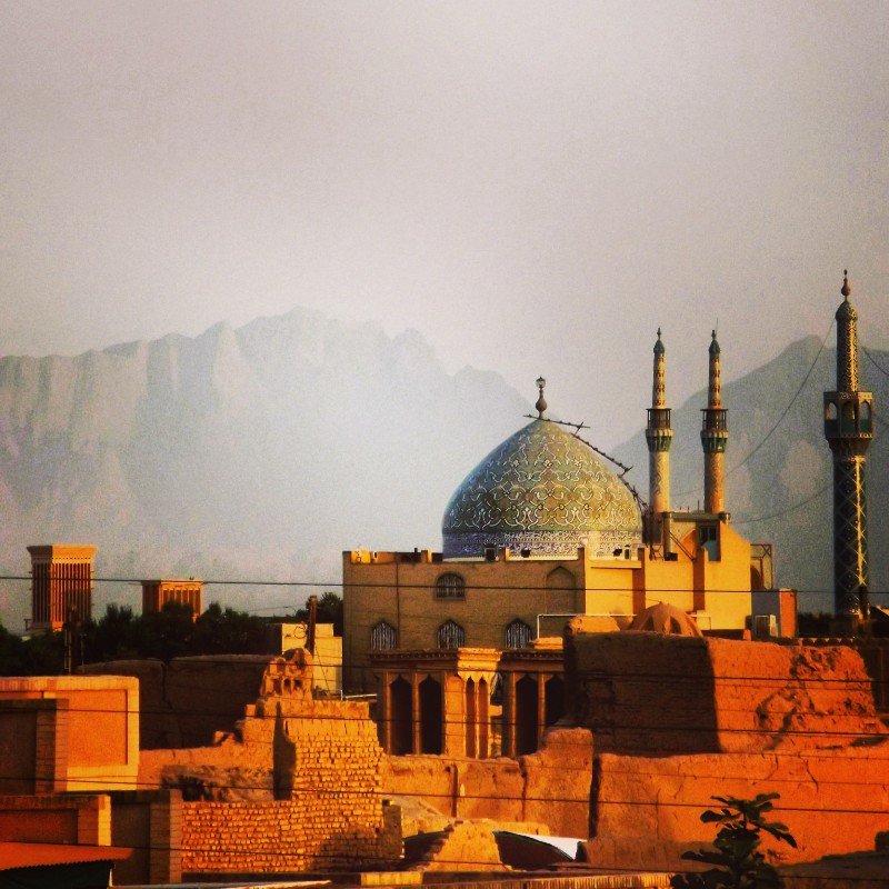 Yazd mosque at dusk