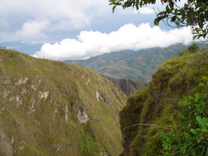 more mountains & waterfalls in south west colombia