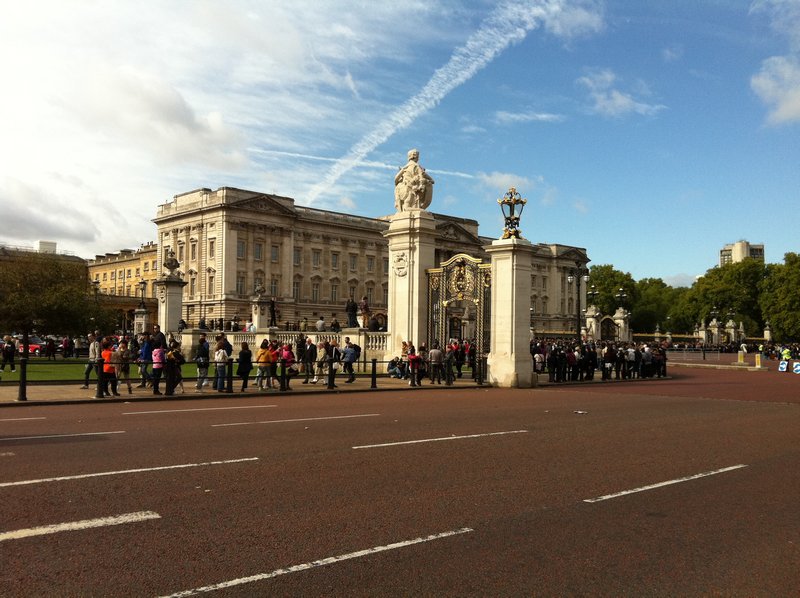 Buckingham Palace (: