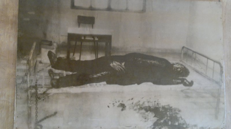 Photo of the body found in the room