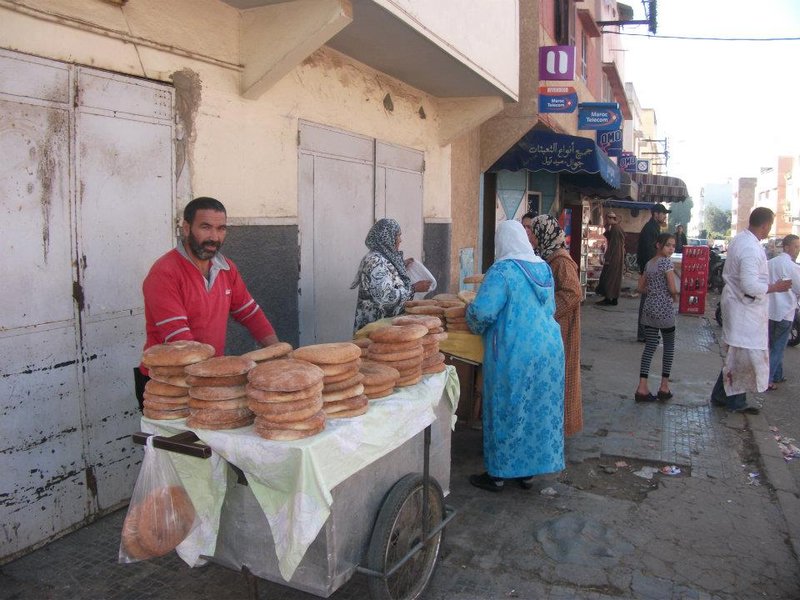 Bread seller in Sale