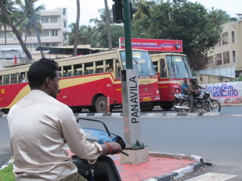 Bus vs scooter vs auto-rickshaw vs pedestrian