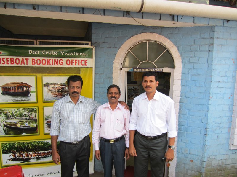 Larry Curly & Moe of the Kerala tourist office!