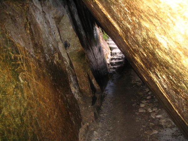 The Inca tunnel