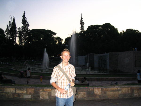 Neil in front of Plaza independencia fountains