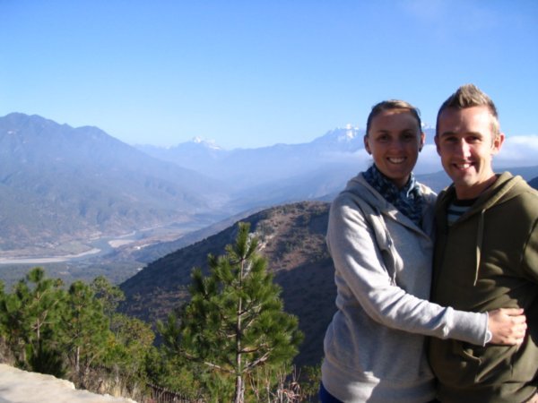 scenic look out on the way to Tiger Leaping Gorge