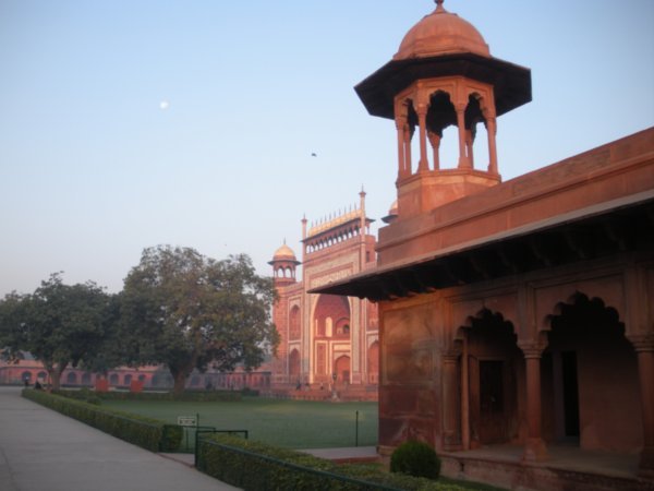 gate to the Taj Mahal