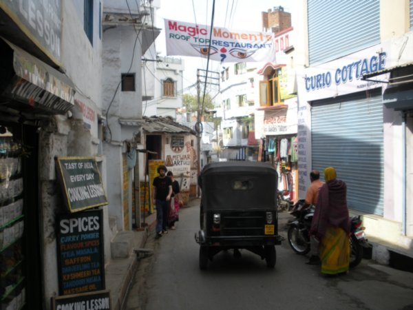 Udaipur street life