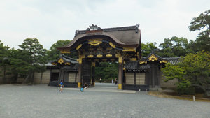 Karamon gate at Nijo-ji