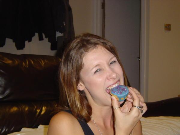 Rina eating her players cupcake