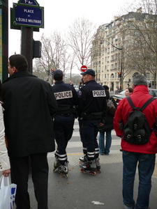 Rollerblading Cops. Only in France!