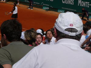 These 2 Girls Were More Interested in Tanning Their Faces Than the Tennis!