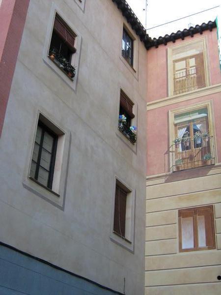 side of an apartment in Toledo