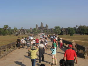 Angkor Wat, 23
