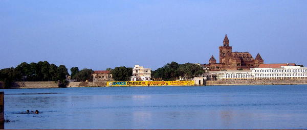 Bhuj Lake & Palace