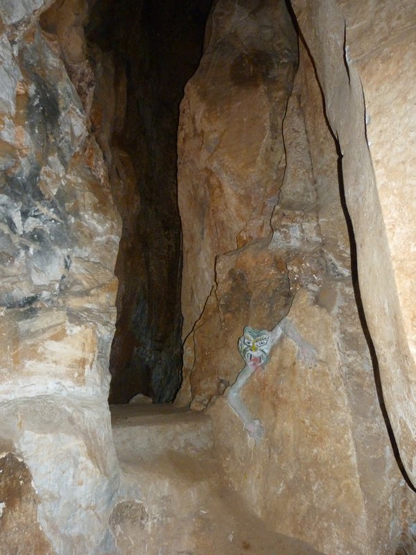 Am Phu Cave - Spot the Demon
