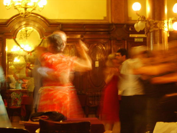 Tango in the ballroom of La Ideal