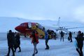 Naar de kleine aankomsthal Longyearbyen
