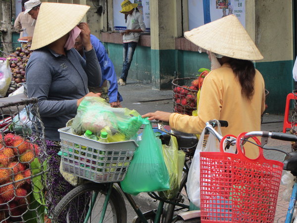 Vietnames women at the market
