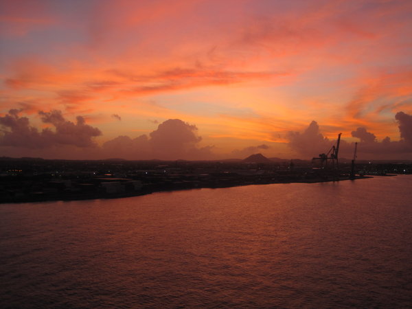 Approching Oranjestad in the early morning